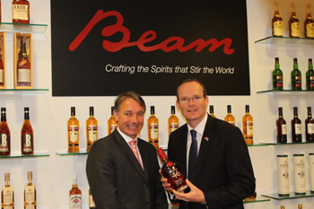 Minister Simon Coveney meeting Matt Shattock of Beam, Deerfield, Illinois today as part of trade mission to the US.